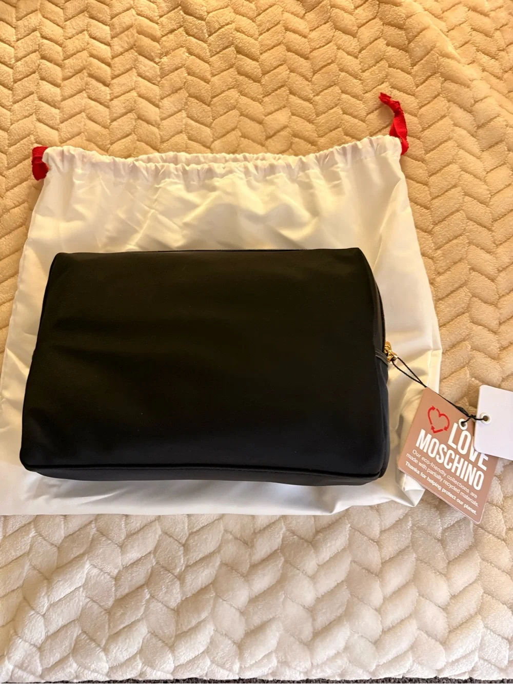 Love Moschino sleek love